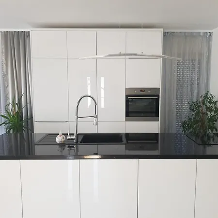 Luxury Helena Villa *