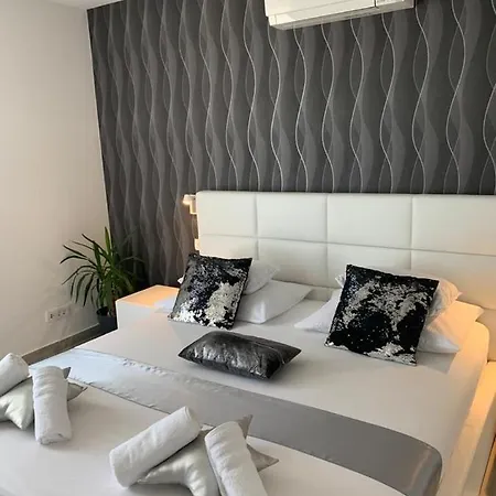 Villa Luxury Helena *