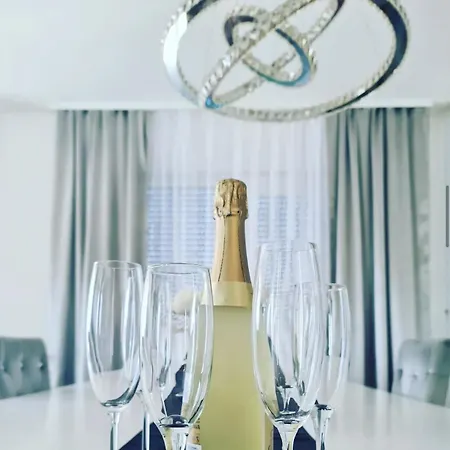 Luxury Helena Каштела
